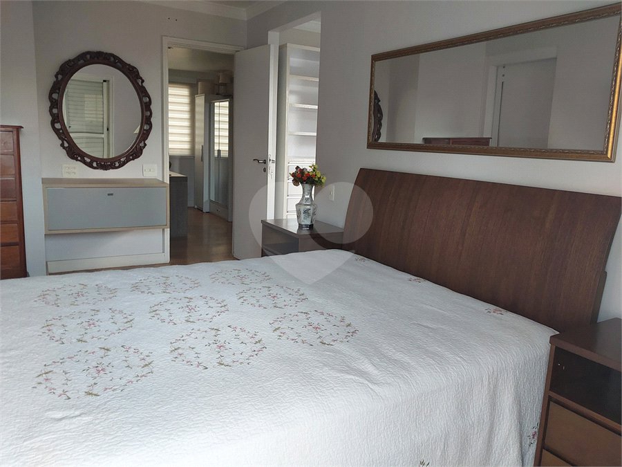 Apartamento à venda com 3 quartos, sendo 2 suítes,  em Cidade São Francisco, São Paulo, SP