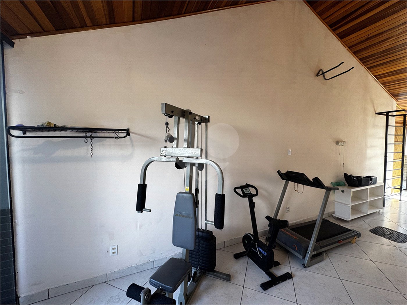 Casa à venda com 3 quartos, sendo 1 suíte, no condomínio Village da Posse, Rio de Janeiro - RJ