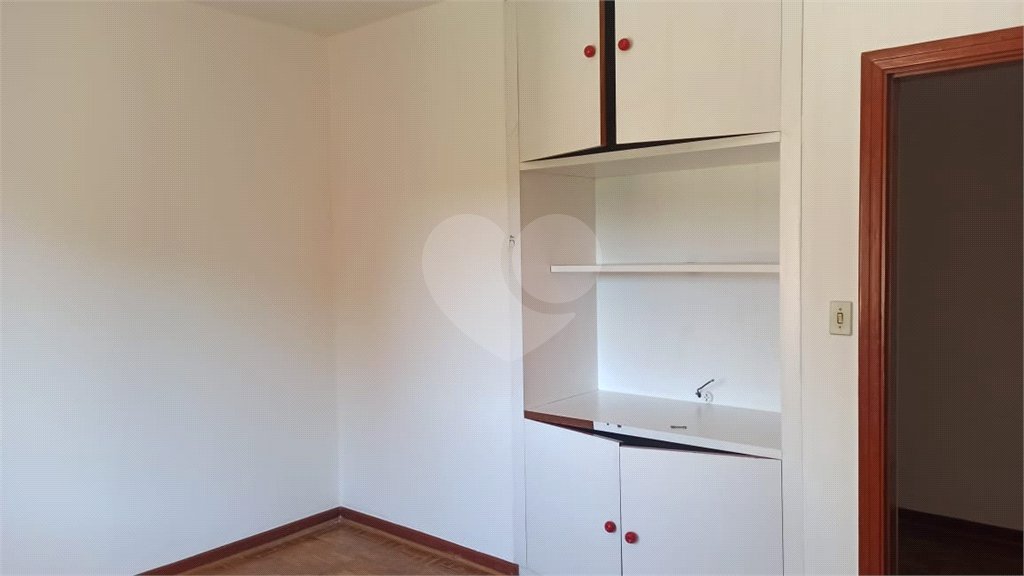 Casa à venda com 4 quartos, sendo 1 suíte, em Vila Santista, Atibaia, SP