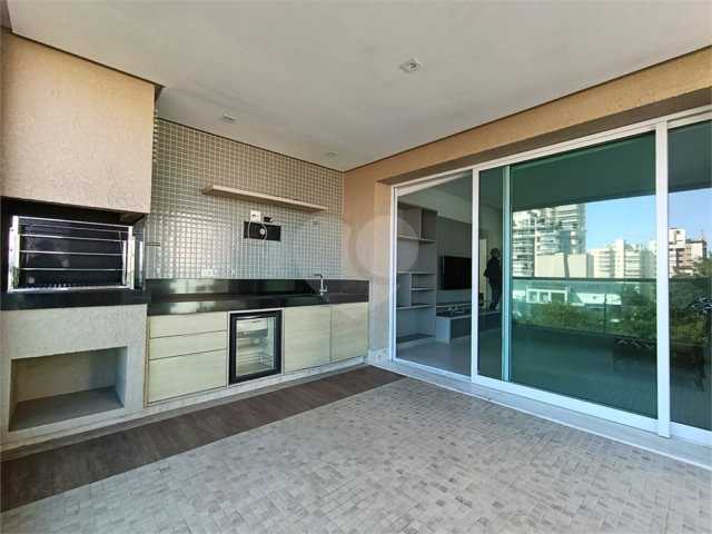Apartamento para alugar com 3 suítes em Jardim Virgínia, Guarujá, SP