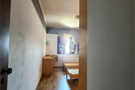Sobrado à venda com 3 quartos, sendo 1 suíte,  em Vila Constança, São Paulo, SP