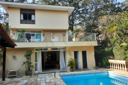 Sobrado à venda com 5 quartos, sendo 3 suítes, em Jardim Marajoara, São Paulo, SP