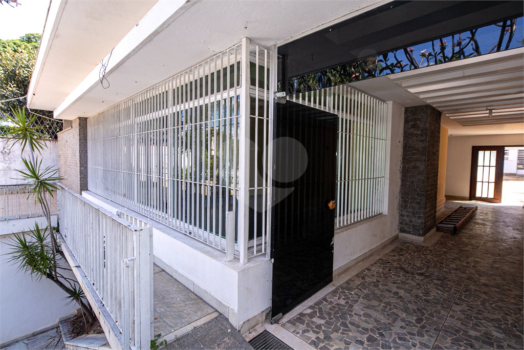 Casa Térrea à venda com 4 quartos, sendo 1 suíte,  em Brooklin Velho, São Paulo, SP