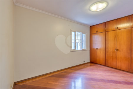 Casa à venda com 4 quartos, sendo 2 suítes, em Jardim Luzitânia, São Paulo, SP