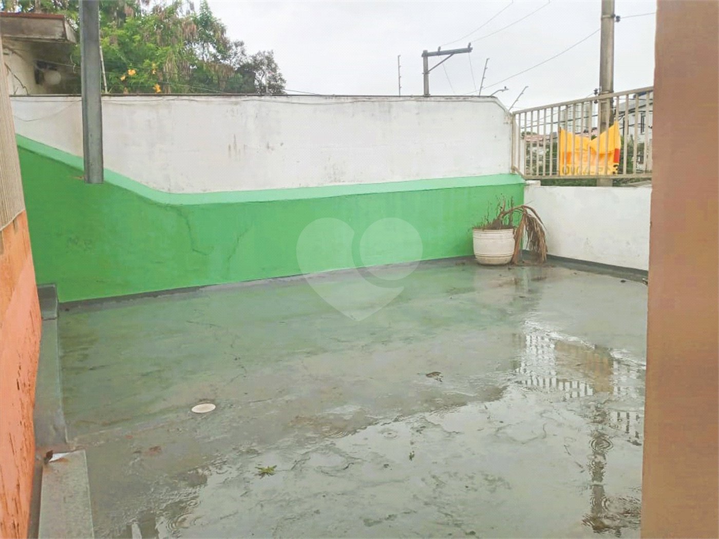 Casa à venda ou para alugar com 7 quartos, sendo 2 suítes, em Jardim Peri Peri, São Paulo, SP