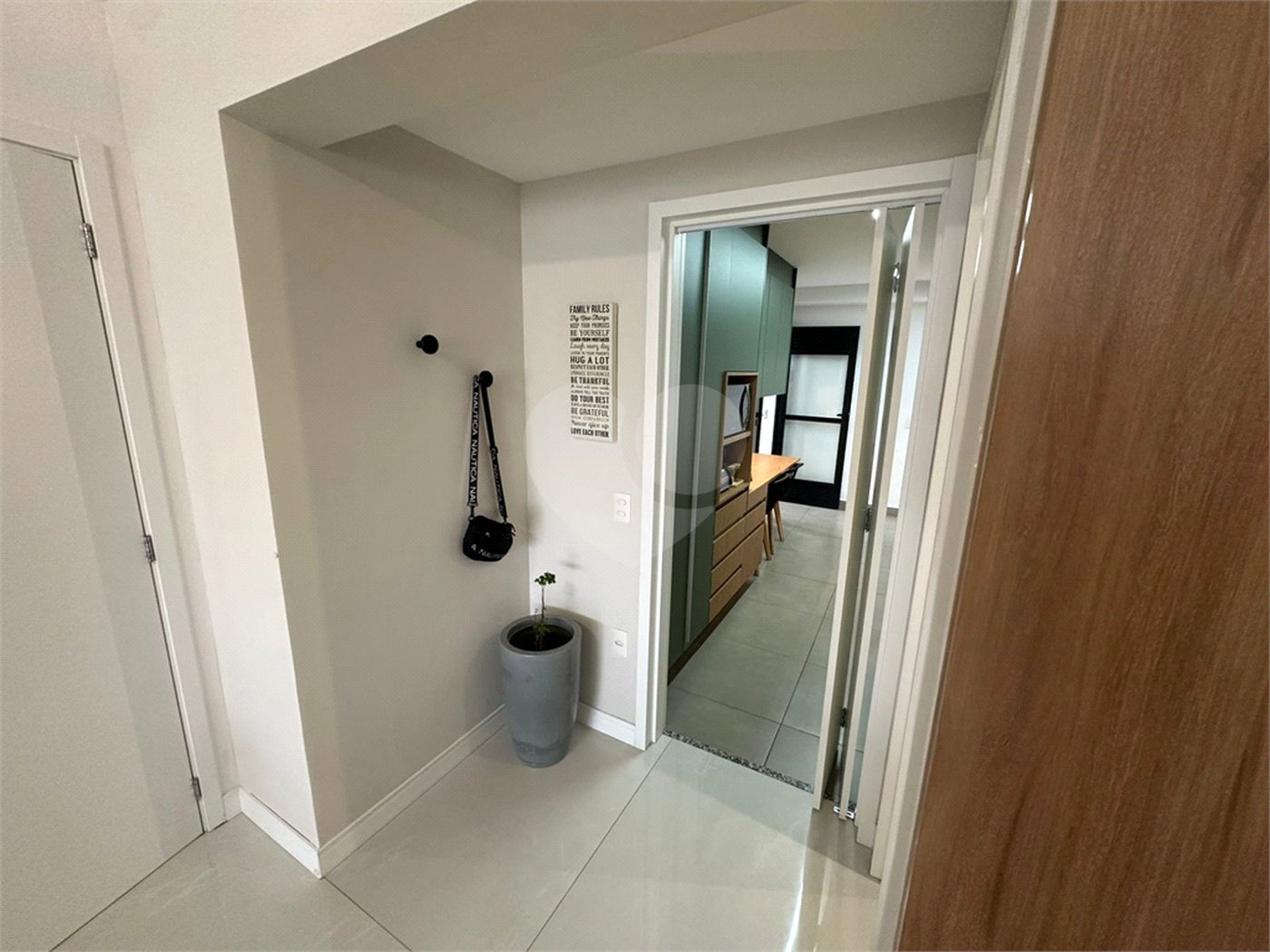 Apartamento à venda com 3 suítes em Vila Romana, São Paulo, SP