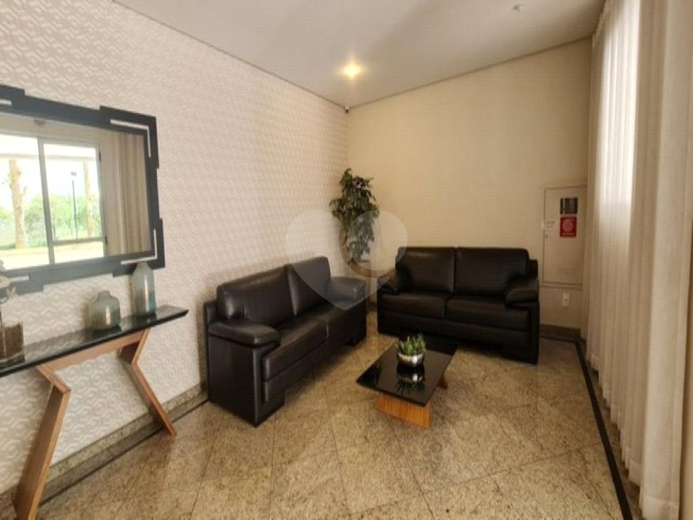 Apartamento à venda com 3 quartos, sendo 1 suíte,  em Vila Gilda, Santo André, SP