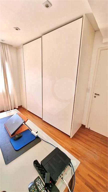 Apartamento à venda com 3 suítes em Vila Romana, São Paulo, SP