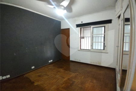 Sobrado à venda com 5 quartos, sendo 3 suítes, em Cidade Monções, São Paulo, SP