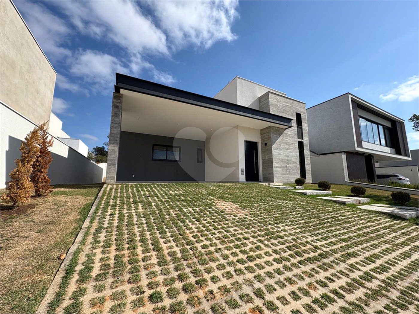 Casa à venda com 3 quartos, sendo 1 suíte, no condomínio Alphaville Castelo, Itu - SP