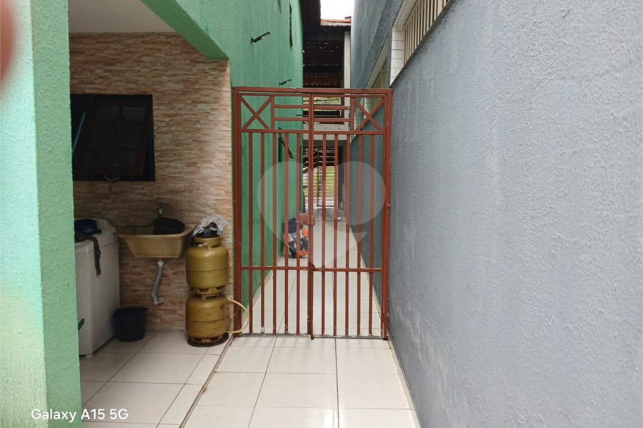 Sobrado à venda com 3 quartos, sendo 1 suíte, em Itaquera, São Paulo, SP