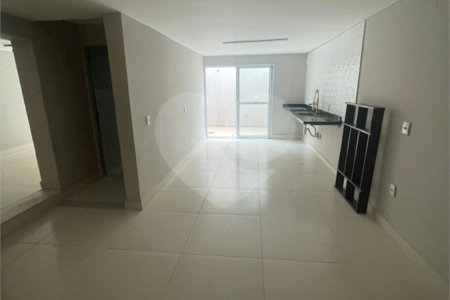Sobrado à venda com 3 quartos, sendo 2 suítes,  em Vila Oliveira, Mogi das Cruzes, SP