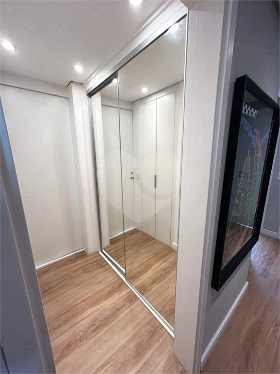 Apartamento à venda com 3 suítes em Barra Funda, São Paulo, SP