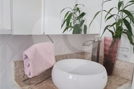 Apartamento à venda com 2 quartos, sendo 1 suíte,  em Barra Funda, São Paulo, SP