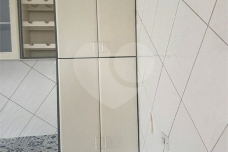 Sobrado à venda com 5 quartos em Bela Vista, Osasco, SP