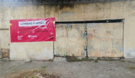 Terreno à venda em Vila Carmosina, São Paulo, SP