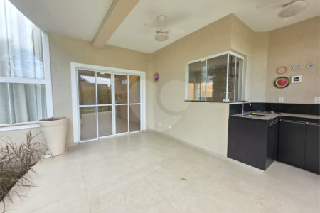 Casa à venda ou para alugar com 3 quartos, sendo 1 suíte, no condomínio Terras de São Francisco, Vinhedo - SP