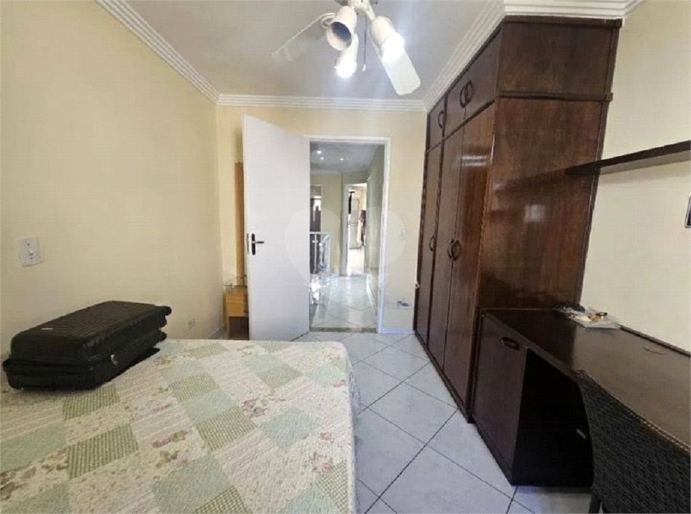 Casa à venda com 3 quartos, sendo 1 suíte,  no condomínio Residencial Villagio Vitória, Guarulhos - SP