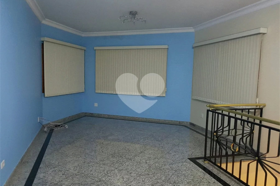 Casa à venda com 4 quartos, sendo 2 suítes, no condomínio Alpes da Cantareira, Mairiporã - SP