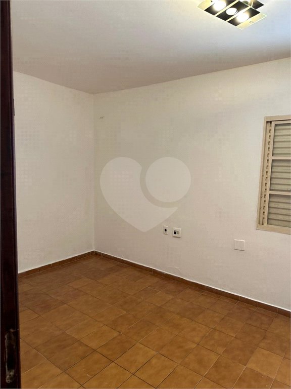 Casa à venda ou para alugar com 3 quartos, sendo 1 suíte, em Vila Andrade, São Paulo, SP