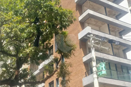 Casa à venda com 1 suíte em Cerqueira César, São Paulo, SP