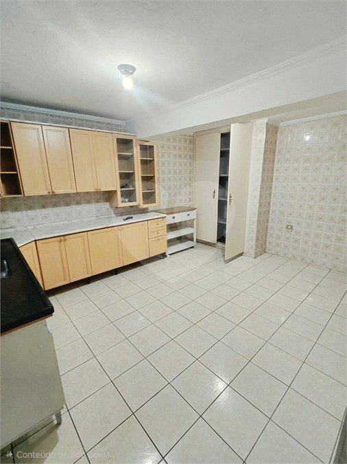 Sobrado à venda com 3 quartos, sendo 1 suíte, em Vila Constança, São Paulo, SP