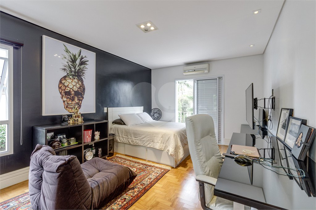 Casa de Vila à venda com 3 quartos, sendo 2 suítes, em Brooklin Velho, São Paulo, SP