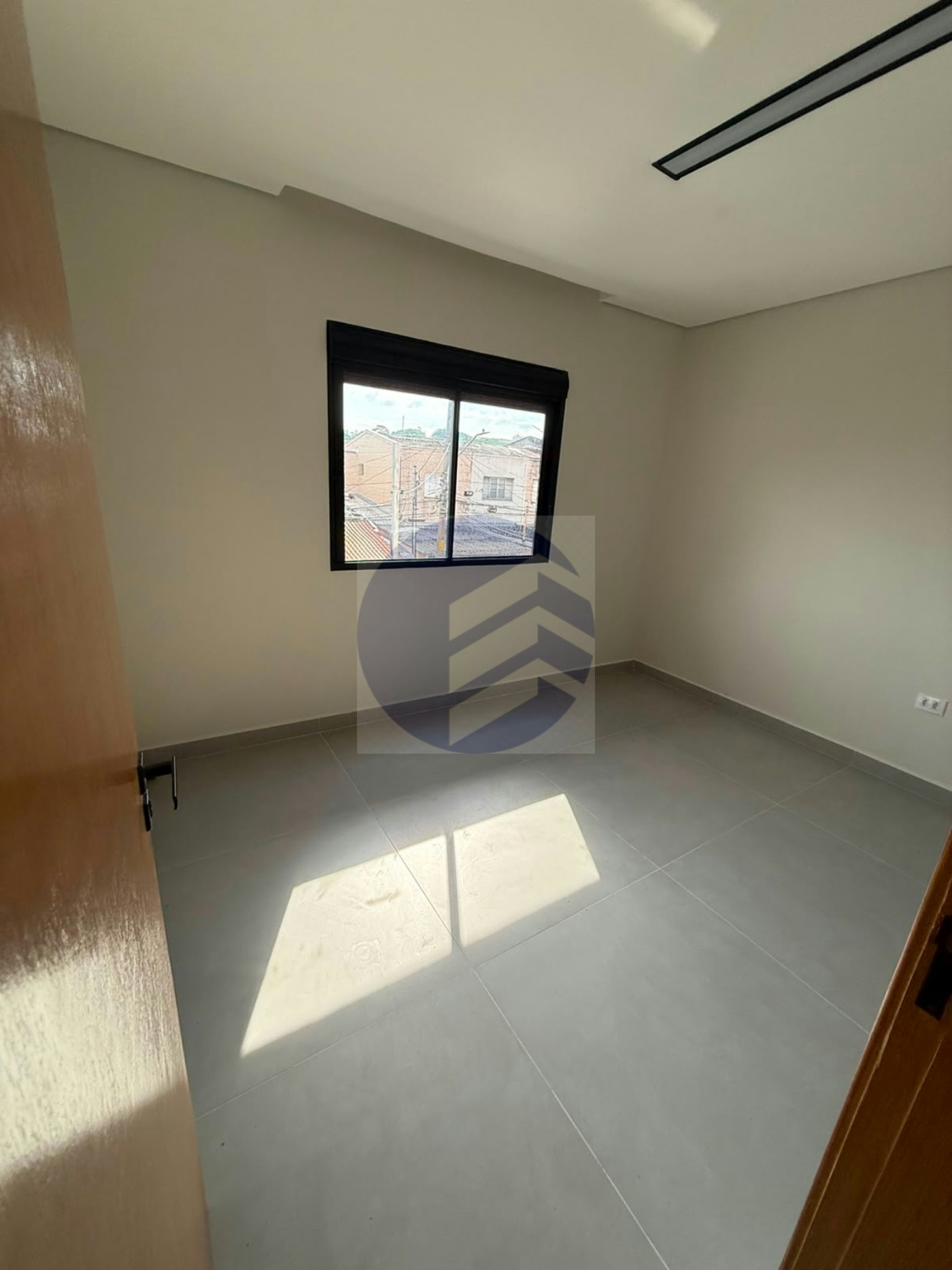 Sobrado à venda com 6 quartos em Vila Universitária, São Paulo - SP