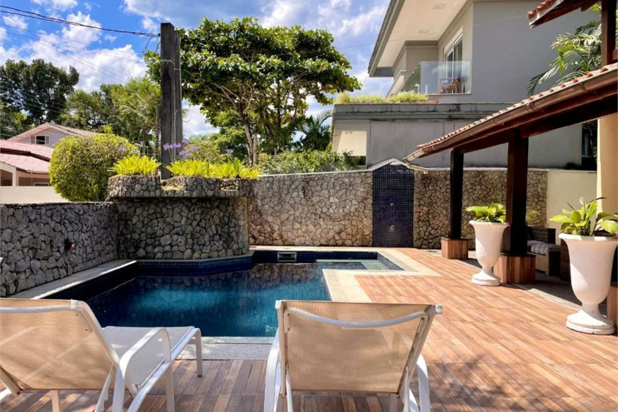 Casa à venda com 5 quartos, sendo 4 suítes, em Riviera de São Lourenço, Bertioga, SP