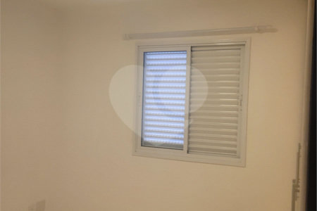 Indaiatuba - Venda - Apartamento no Condomínio Portal das Flores com 64 m², 3 dorms, sendo 2 com armários planejados, , WC social, cozinha planejada e totalmente integrada com a lavanderia, varanda, , 02 vagas de garagem. Excelente localização, a poucos metros do Shopping Polo, mercados, padaria,