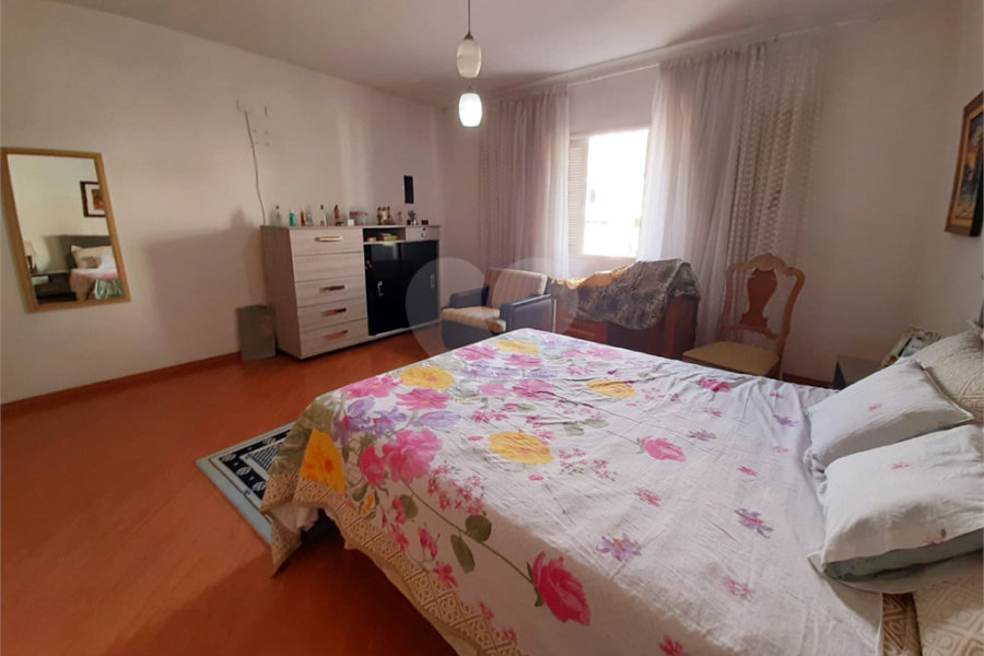 Sobrado à venda com 4 quartos, sendo 2 suítes, em Jardim Franca, São Paulo, SP