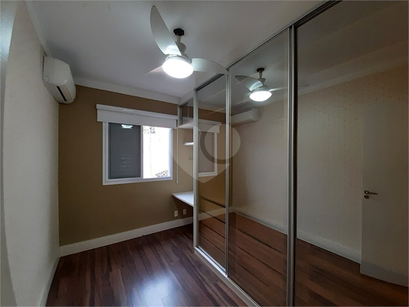 Casa à venda com 3 quartos, sendo 1 suíte, no condomínio Reserva Elton Ville., Sorocaba - SP