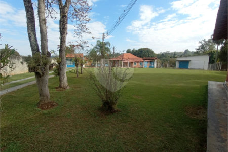 Chácara à venda com 6 quartos, sendo 1 suíte,  em Cercadinho, Alambari, SP