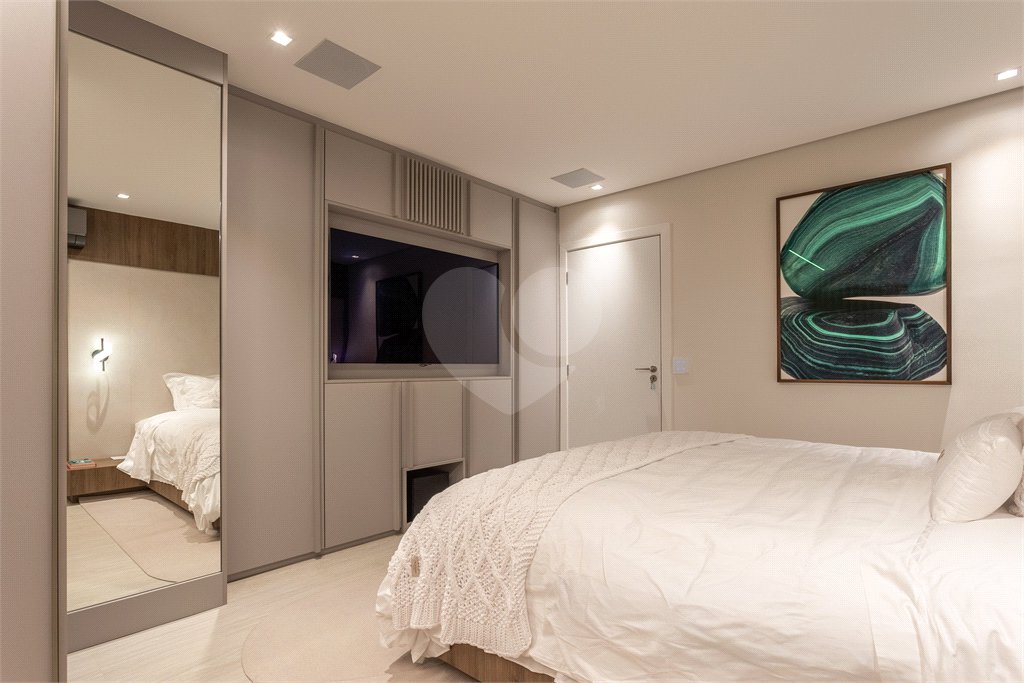 Apartamento à venda com 3 suítes em Jardim Morumbi, São Paulo, SP