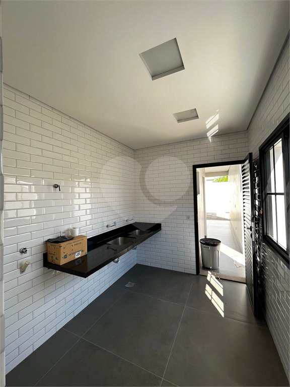 Casa à venda com 4 quartos, sendo 2 suítes,  no condomínio Florais Itália, Cuiabá - MT