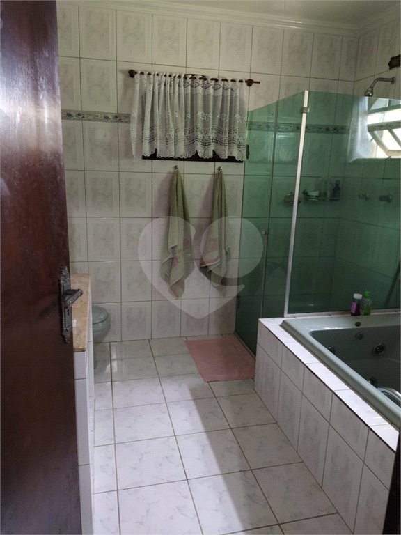 Casa Térrea à venda com 3 quartos, sendo 1 suíte,  no Centro, Salesópolis, SP