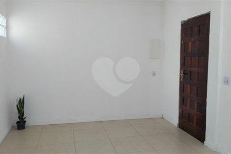 Casa à venda com 3 quartos, sendo 1 suíte, em Vila Mariana, São Paulo, SP