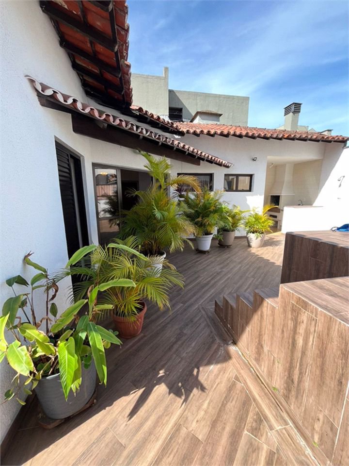 Apartamento com 4 dormitórios à venda, 259 m² por R$ 900.000,00 - Jardim Três Marias - Guarujá/SP