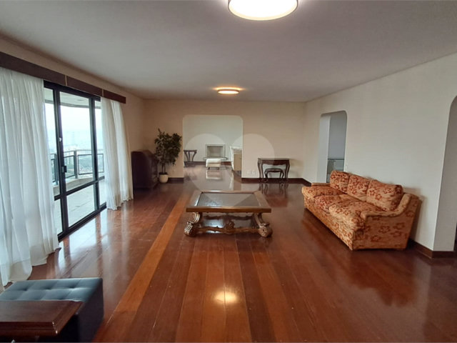 Apartamento para alugar com 4 quartos, sendo 3 suítes,  em Santo Amaro, São Paulo, SP