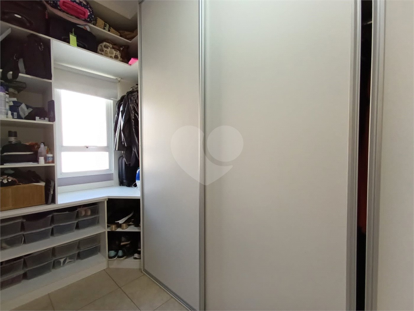 Casa à venda com 4 quartos, sendo 1 suíte, no condomínio Jardim Reserva Bom Viver de Indaiatuba, Indaiatuba - SP