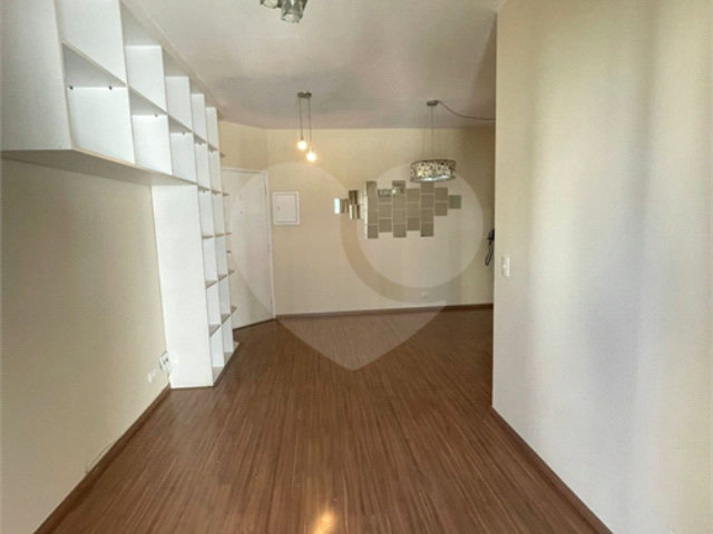 Apartamento à venda com 2 quartos, sendo 1 suíte,  em Morumbi, São Paulo, SP