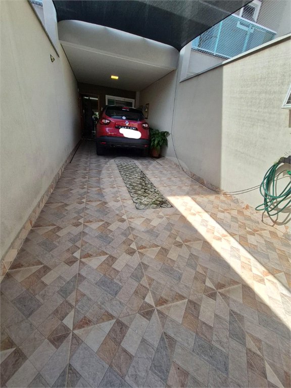 Sobrado à venda com 3 suítes em Vila Nivi, São Paulo, SP