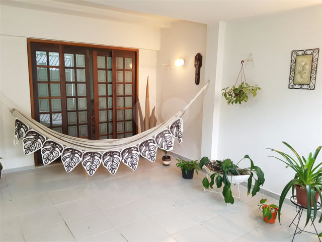 Casa à venda com 3 quartos, sendo 1 suíte,  em Jardim Hípico, São Paulo, SP