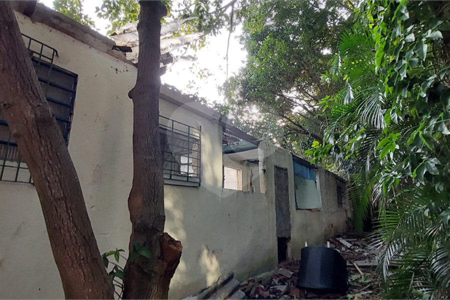 Terreno à venda em Parada Inglesa, São Paulo, SP