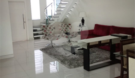 Casa à venda com 3 quartos, sendo 2 suítes, no condomínio Granja Olga II, Sorocaba - SP