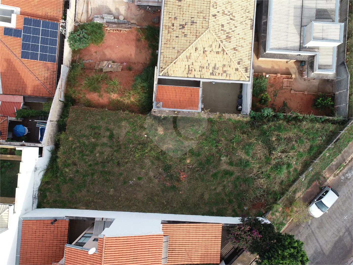 Terreno à venda no condomínio Loteamento Horto Santo Antonio, Jundiaí - SP