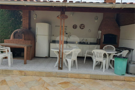 Casa à venda com 2 quartos, sendo 1 suíte,  no condomínio Flamboyant, São Paulo - SP
