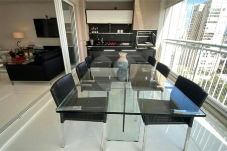 Apartamento à venda com 3 suítes em Vila Romana, São Paulo, SP