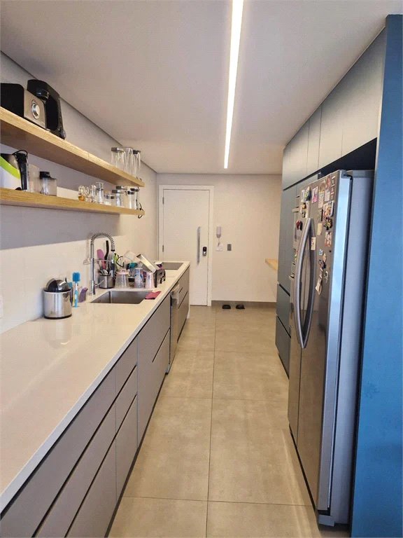 Apartamento à venda com 3 suítes em Vila Suzana, São Paulo, SP