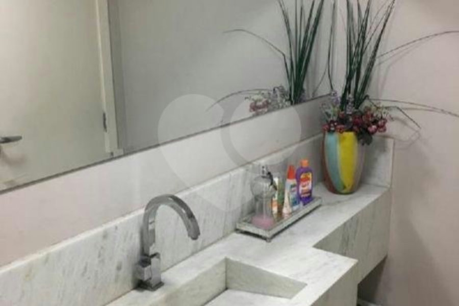 Sobrado à venda com 3 quartos, sendo 1 suíte, em Tremembé, São Paulo, SP